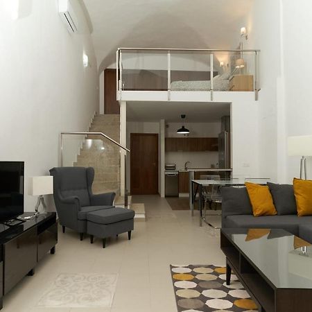 Apartamento Turistico Centro Monumental -- Caces Εξωτερικό φωτογραφία