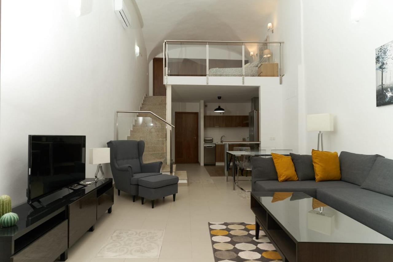 Apartamento Turistico Centro Monumental -- Caces Εξωτερικό φωτογραφία