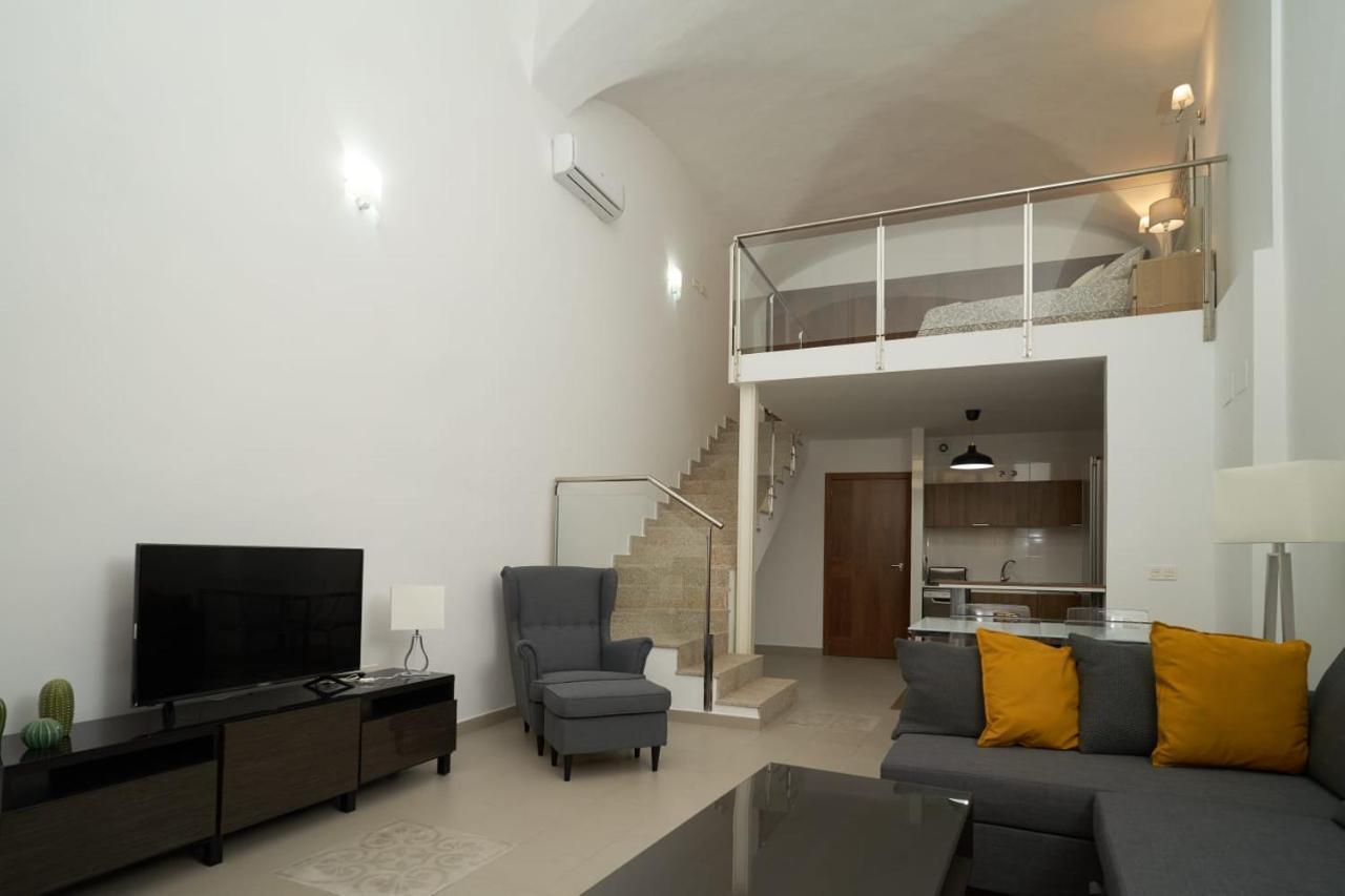Apartamento Turistico Centro Monumental -- Caces Εξωτερικό φωτογραφία